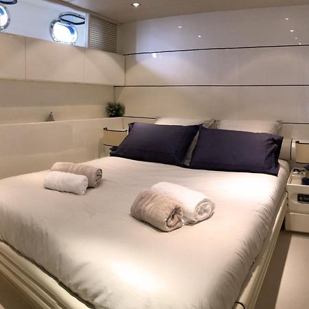 Home Sweet Boat - Chambres D'Hotes Empuriabrava Zewnętrze zdjęcie