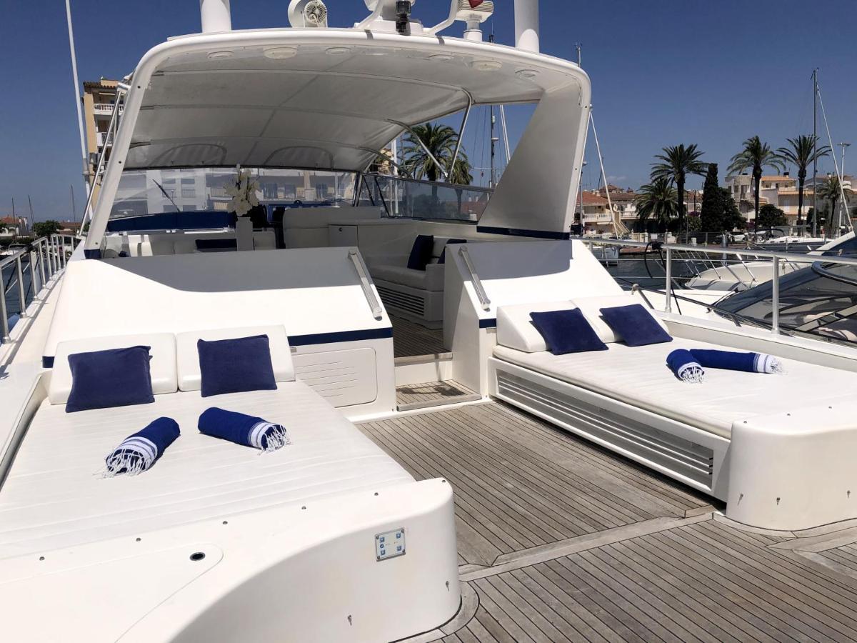Home Sweet Boat - Chambres D'Hotes Empuriabrava Zewnętrze zdjęcie