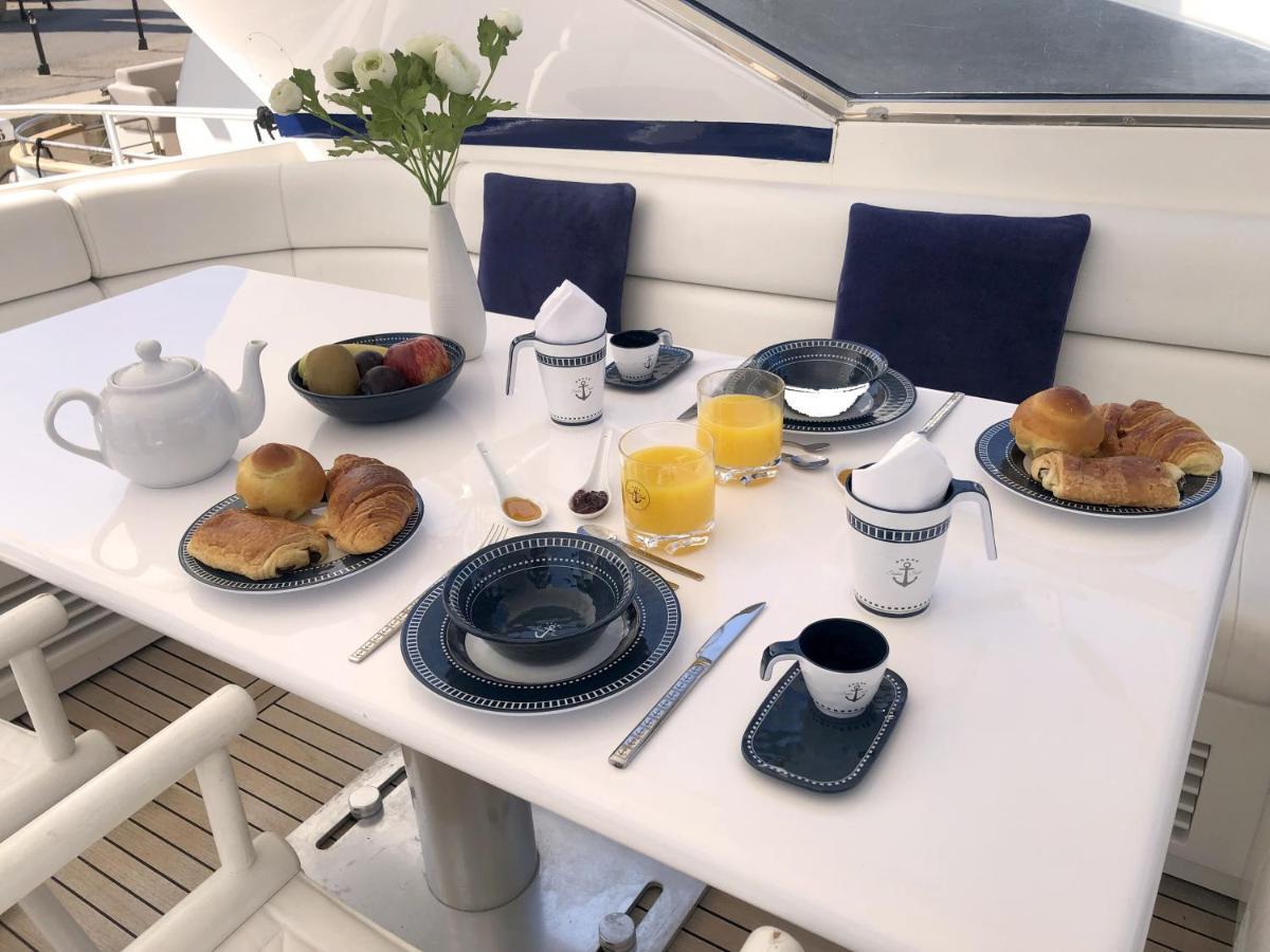 Home Sweet Boat - Chambres D'Hotes Empuriabrava Zewnętrze zdjęcie